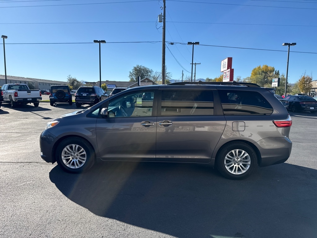2015 Toyota Sienna XLE