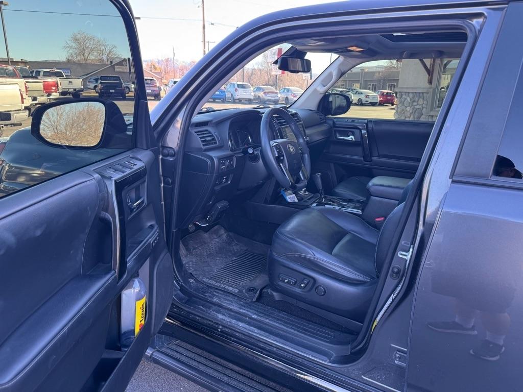 Toyota 4Runner  2020