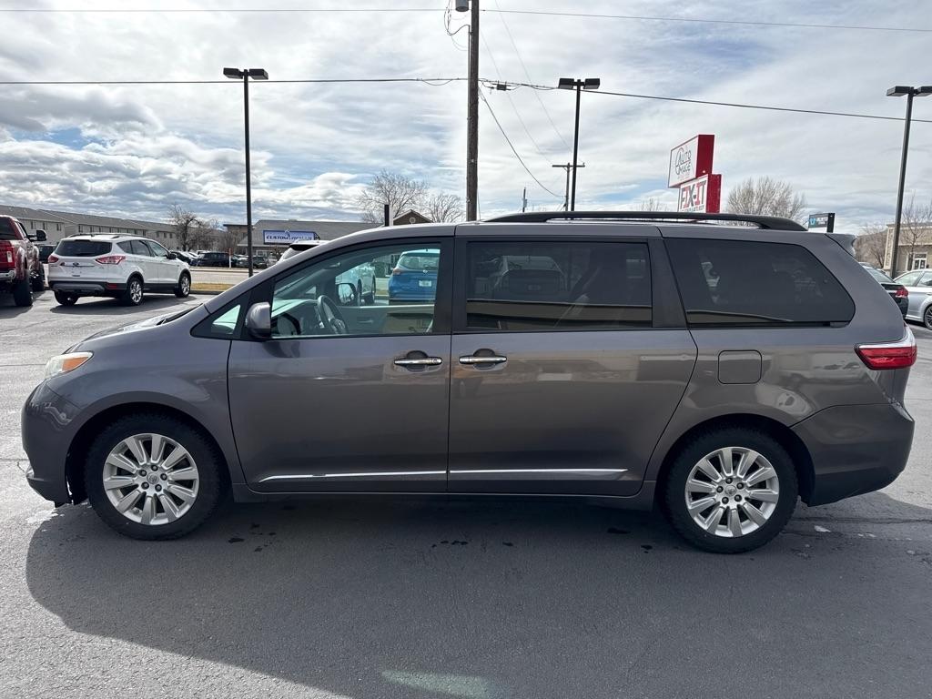 Toyota Sienna  2015