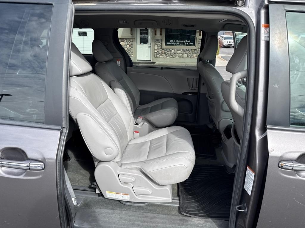 Toyota Sienna  2015