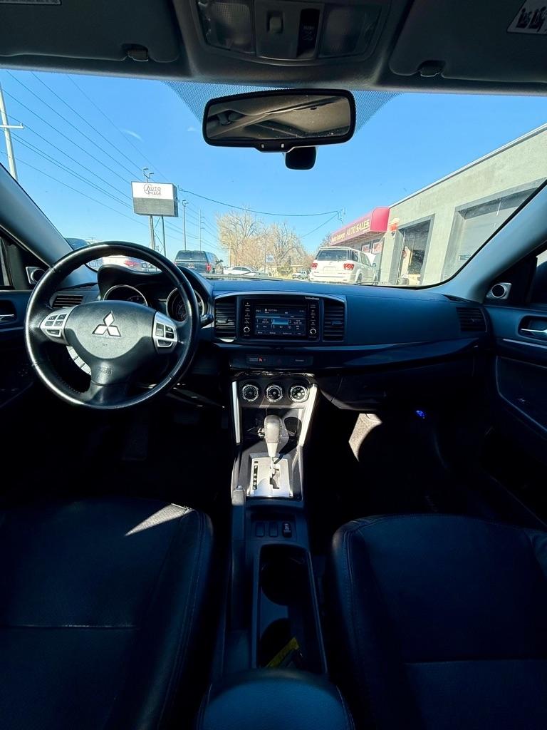 Mitsubishi Lancer  2017