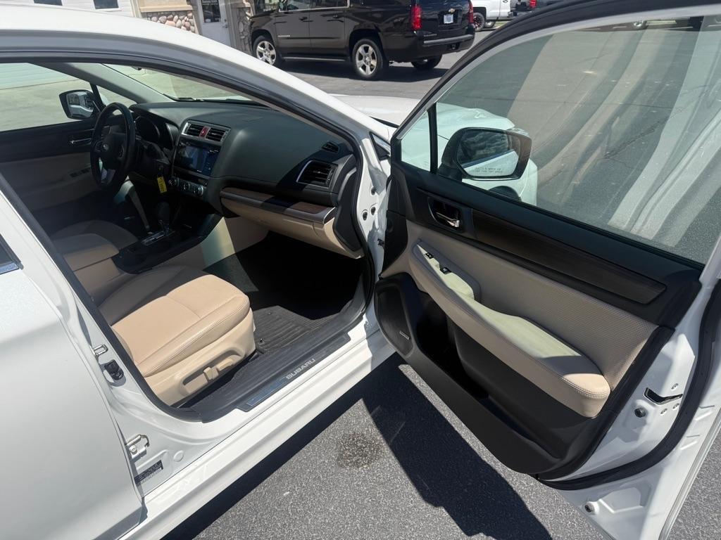 Subaru Legacy  2015