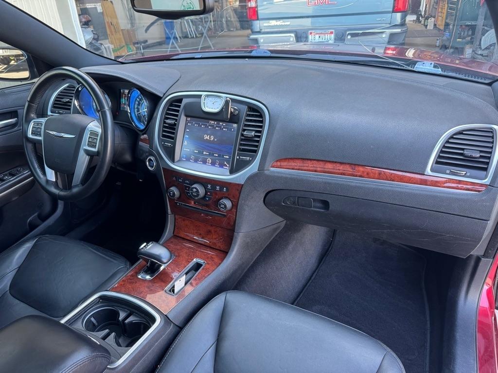 Chrysler 300  2013