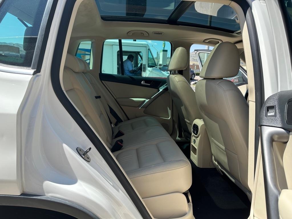 Volkswagen Tiguan  2010