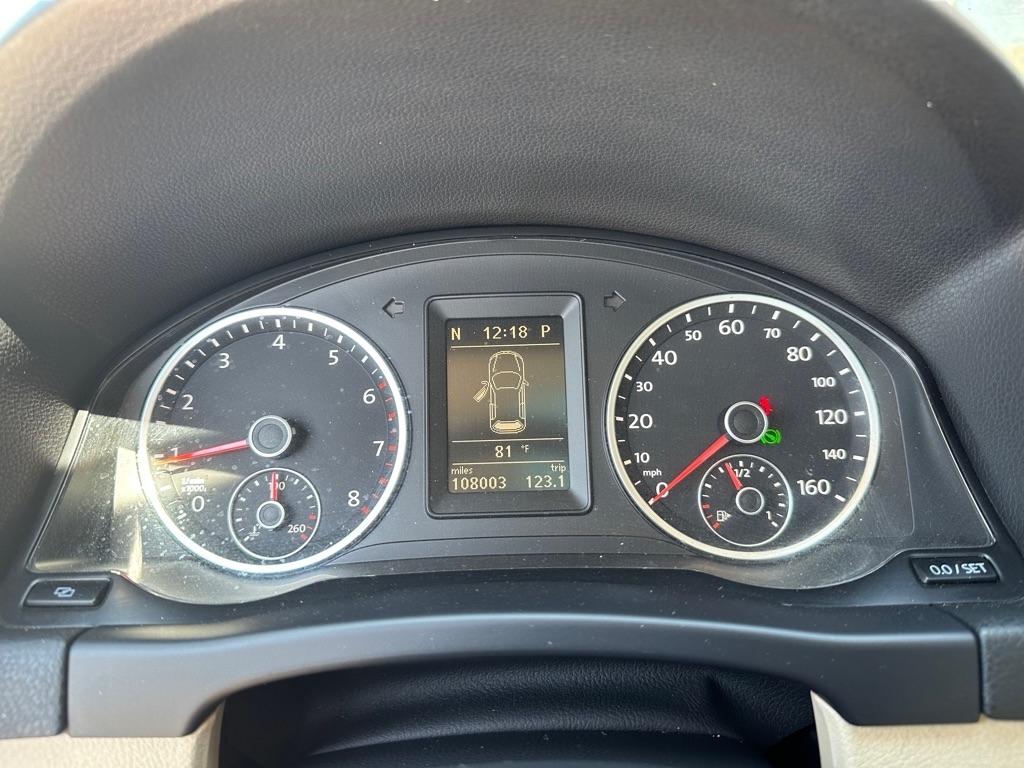 Volkswagen Tiguan  2010