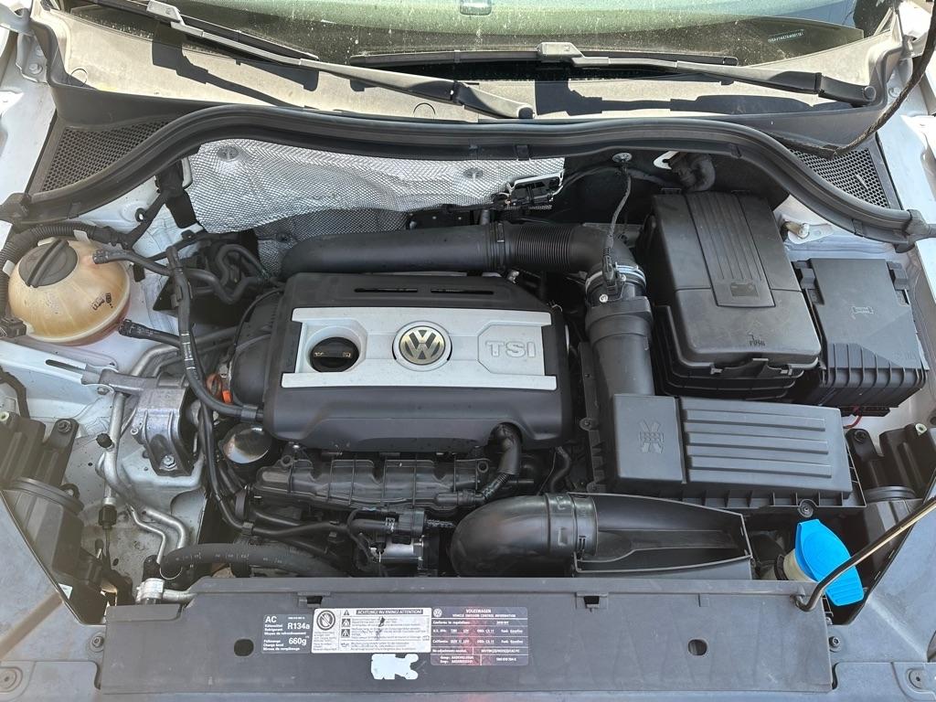 Volkswagen Tiguan  2010