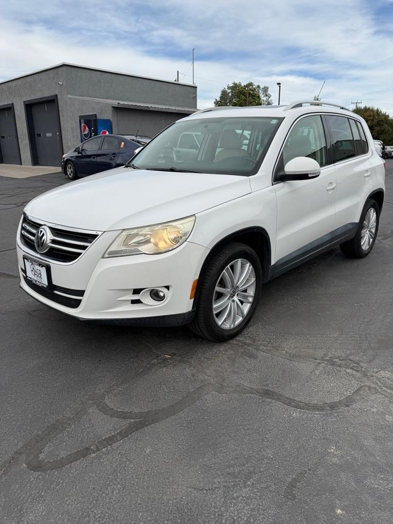 Volkswagen Tiguan  2010