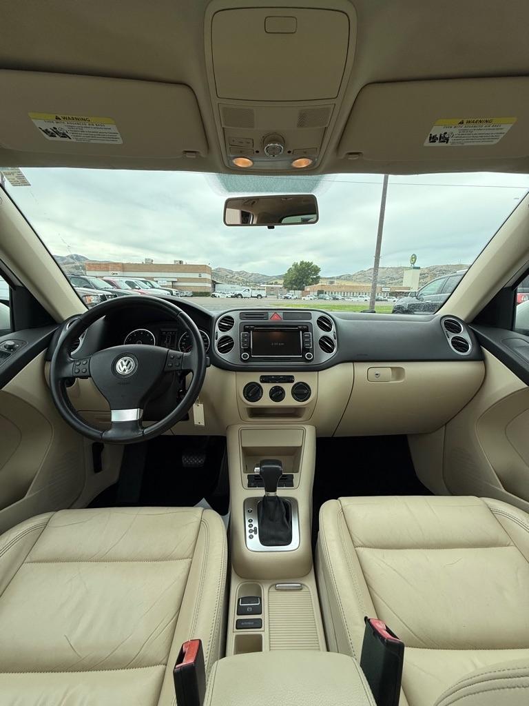 Volkswagen Tiguan  2010