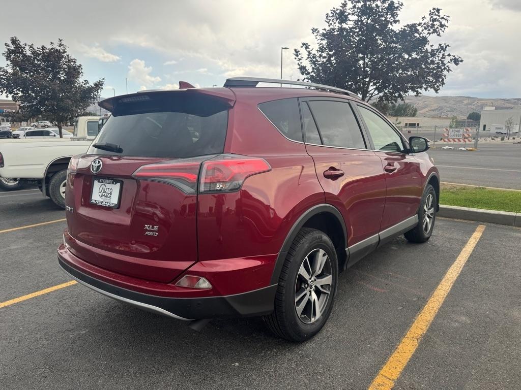 Toyota RAV4  2018
