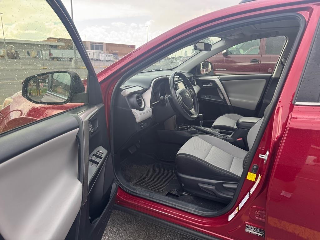 Toyota RAV4  2018