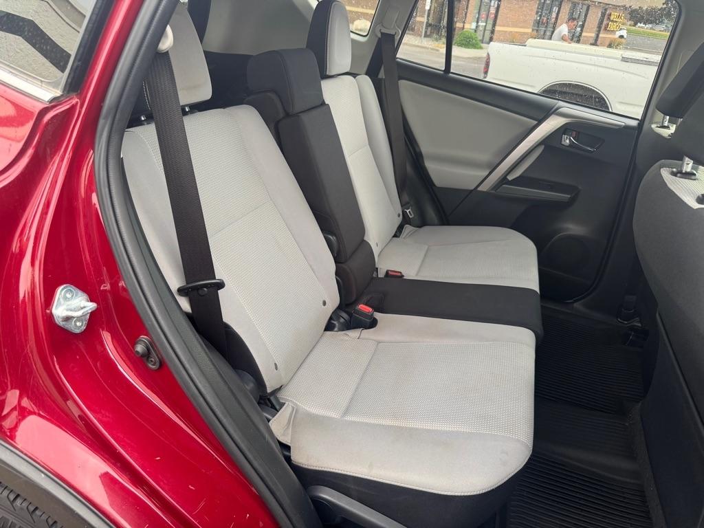 Toyota RAV4  2018