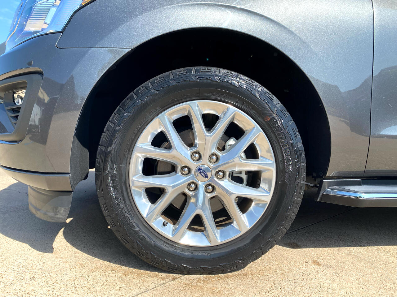 2021 Ford Expedition XLT photo 9