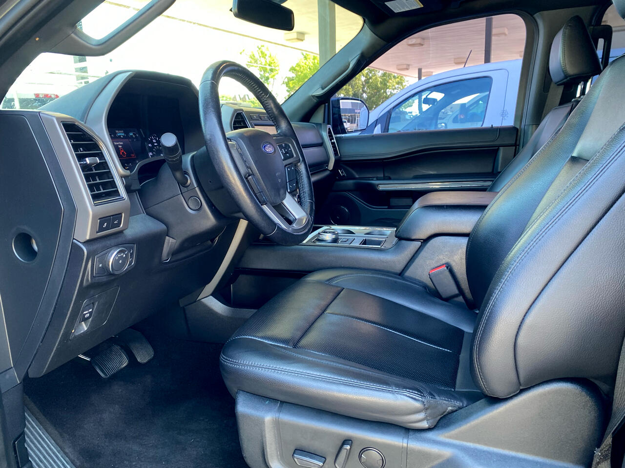 2021 Ford Expedition XLT photo 17