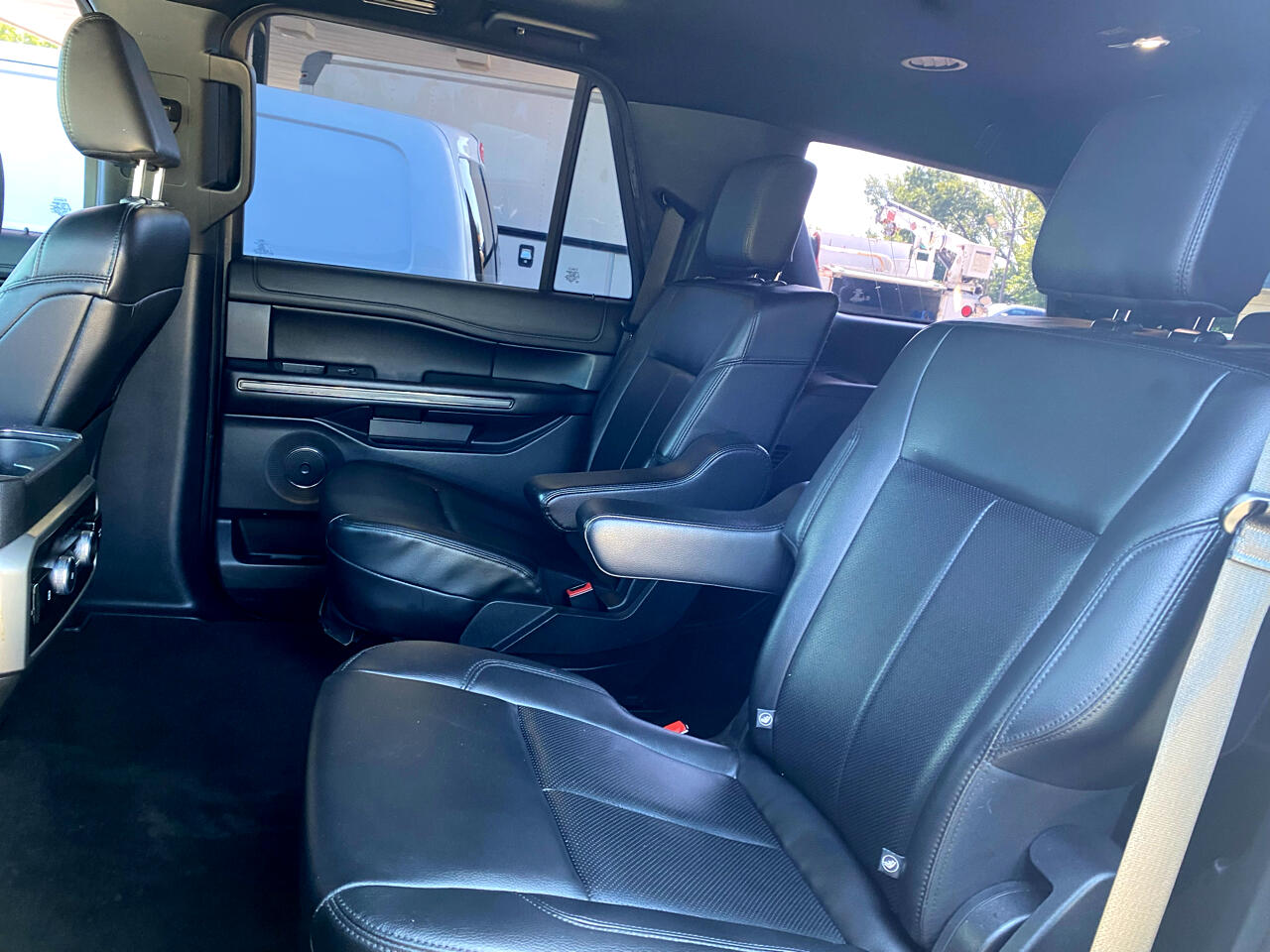 2021 Ford Expedition XLT photo 29