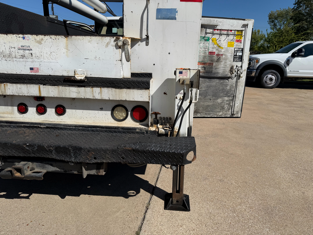 Ford F-550 Regular Cab DRW 2WD 2017 Ford F-550 Regular Cab DRW 2WD 2017