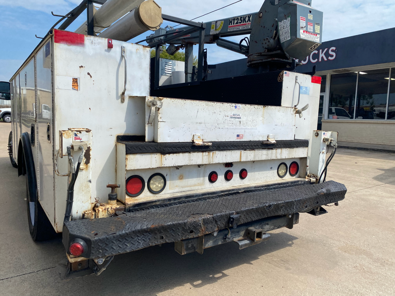 Ford F-550 Regular Cab DRW 2WD 2017