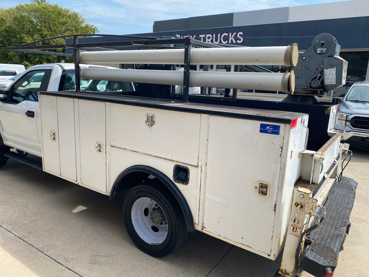 Ford F-550 Regular Cab DRW 2WD 2017