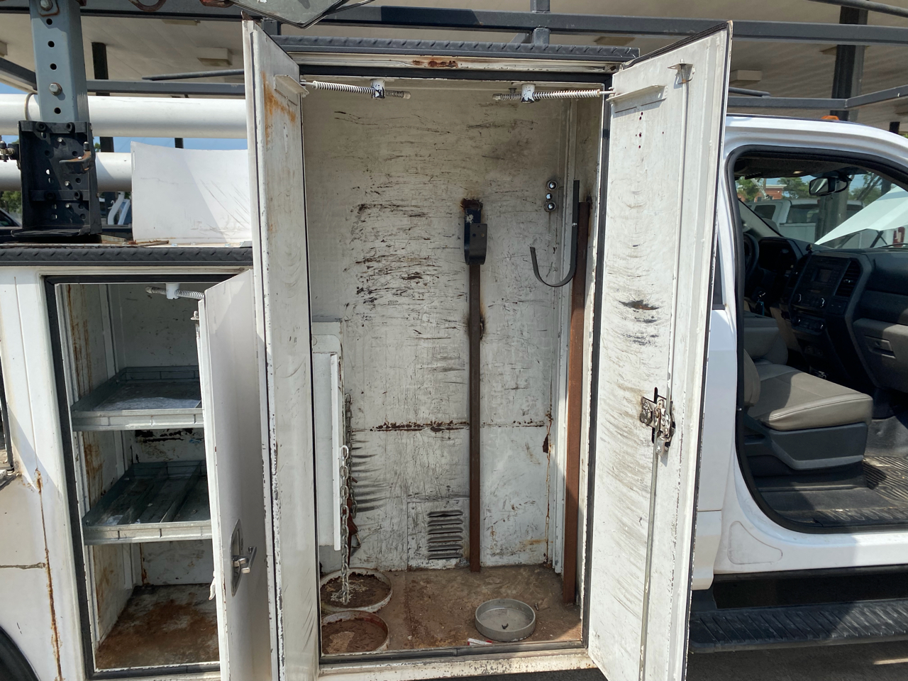 Ford F-550 Regular Cab DRW 2WD 2017