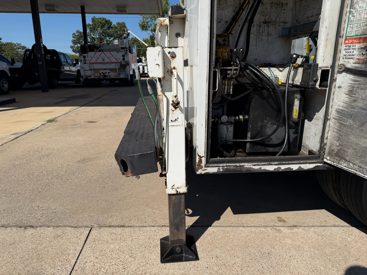 Ford F-550 Regular Cab DRW 2WD 2017