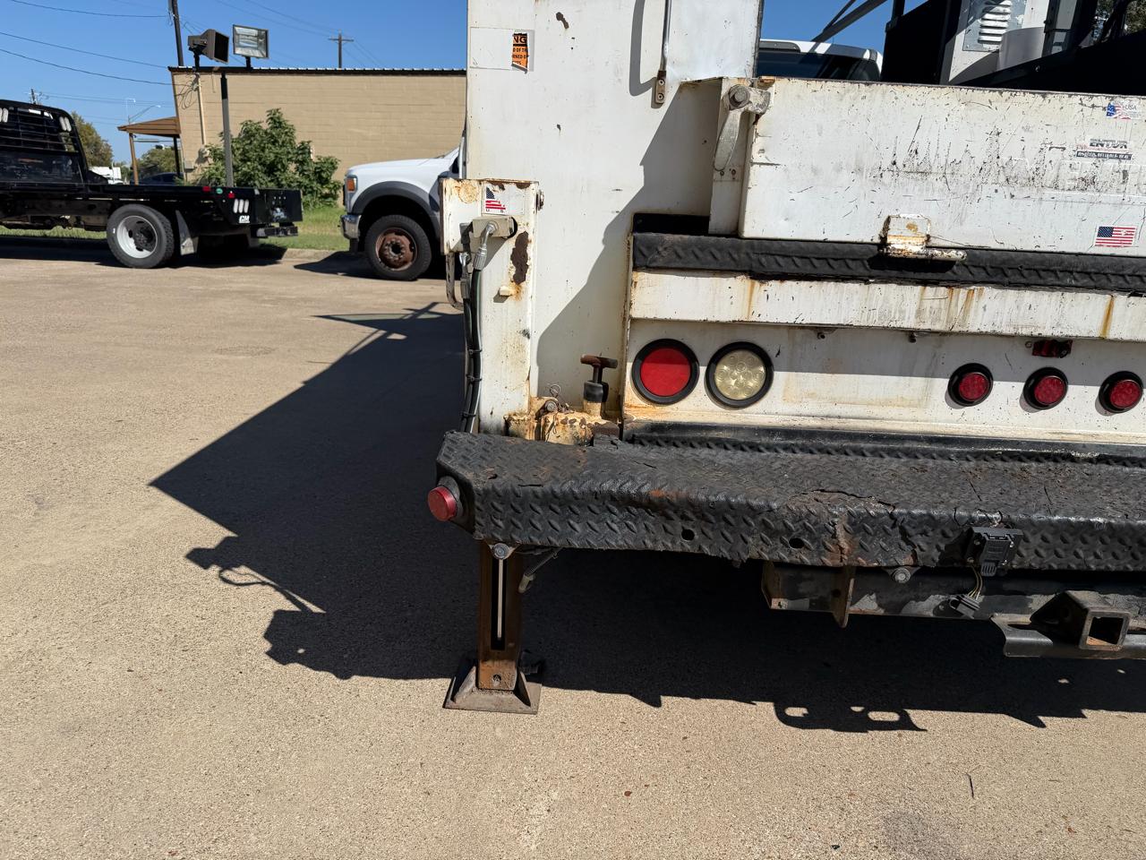 Ford F-550 Regular Cab DRW 2WD 2017