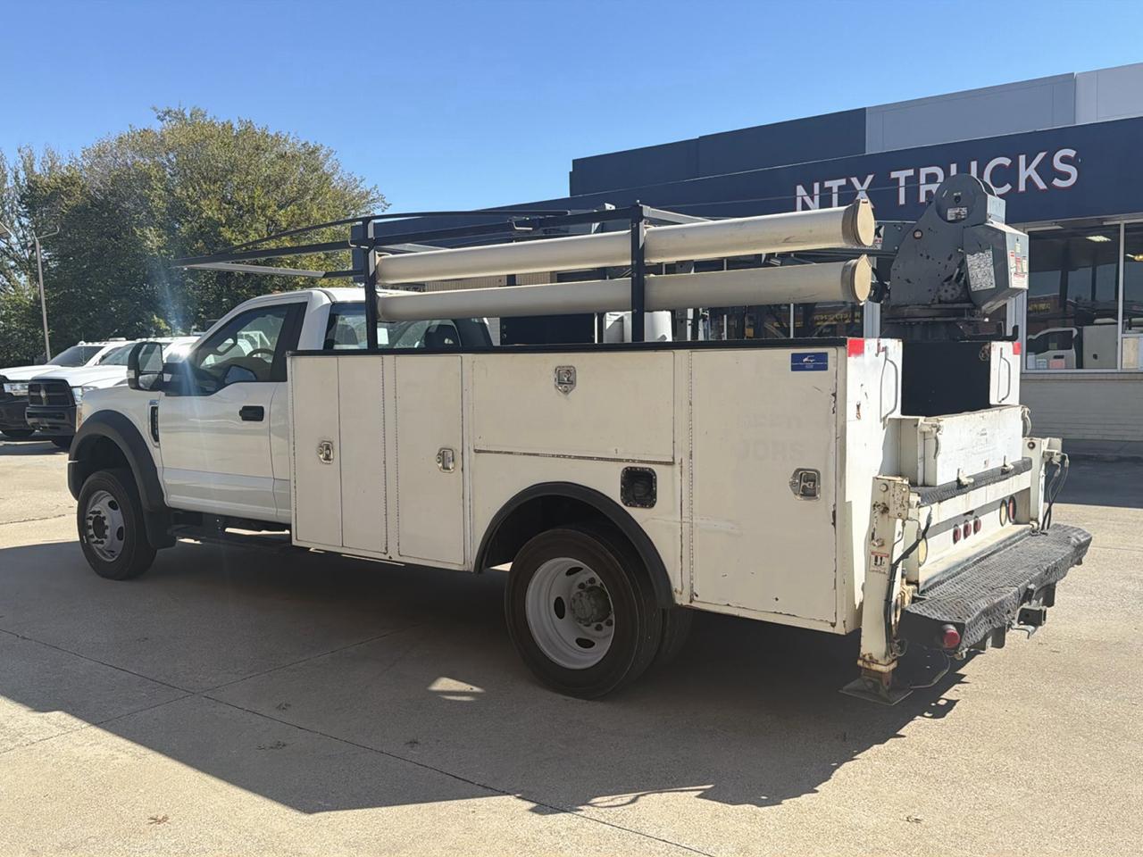 Ford F-550 Regular Cab DRW 2WD 2017