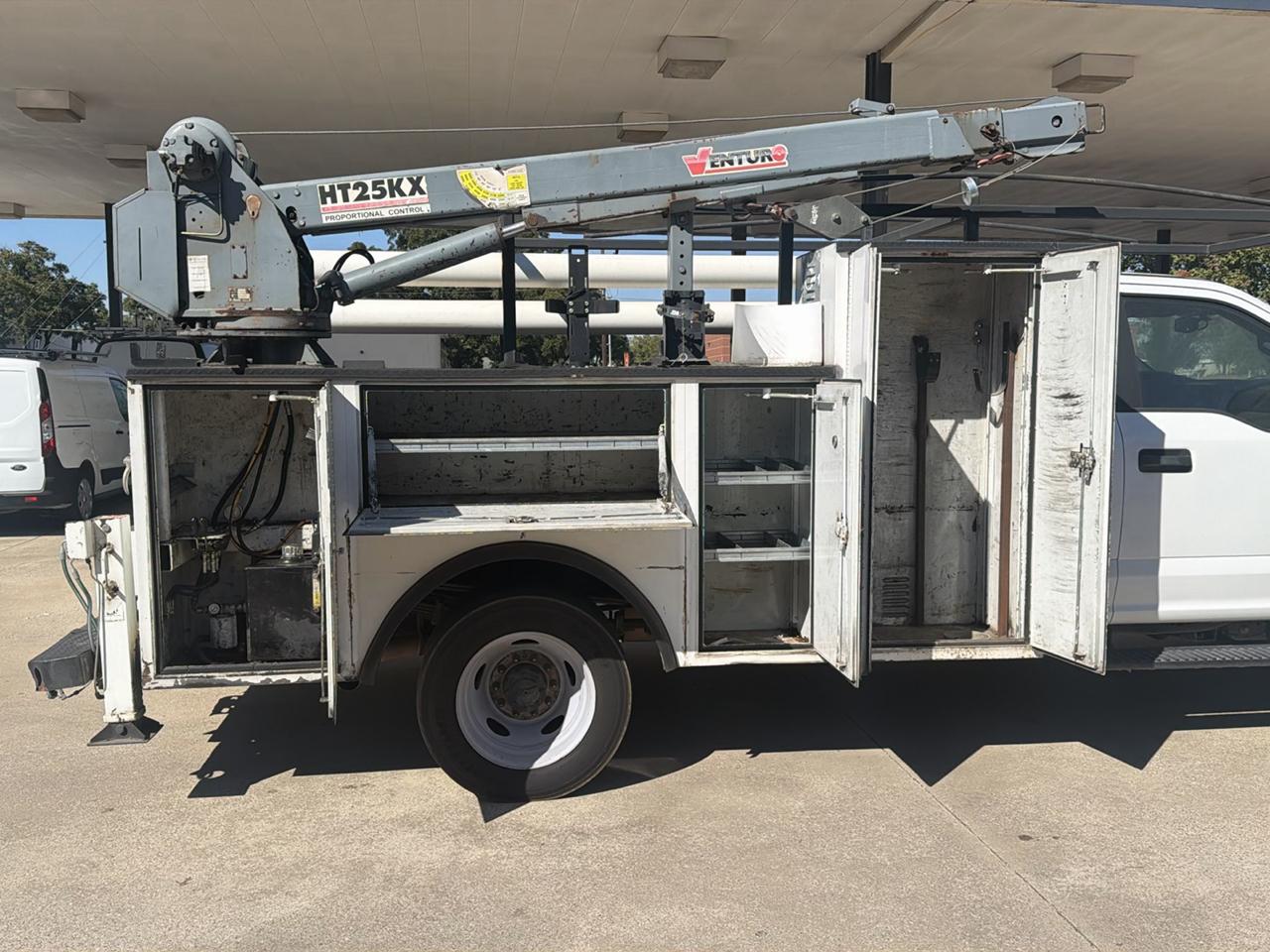 Ford F-550 Regular Cab DRW 2WD 2017