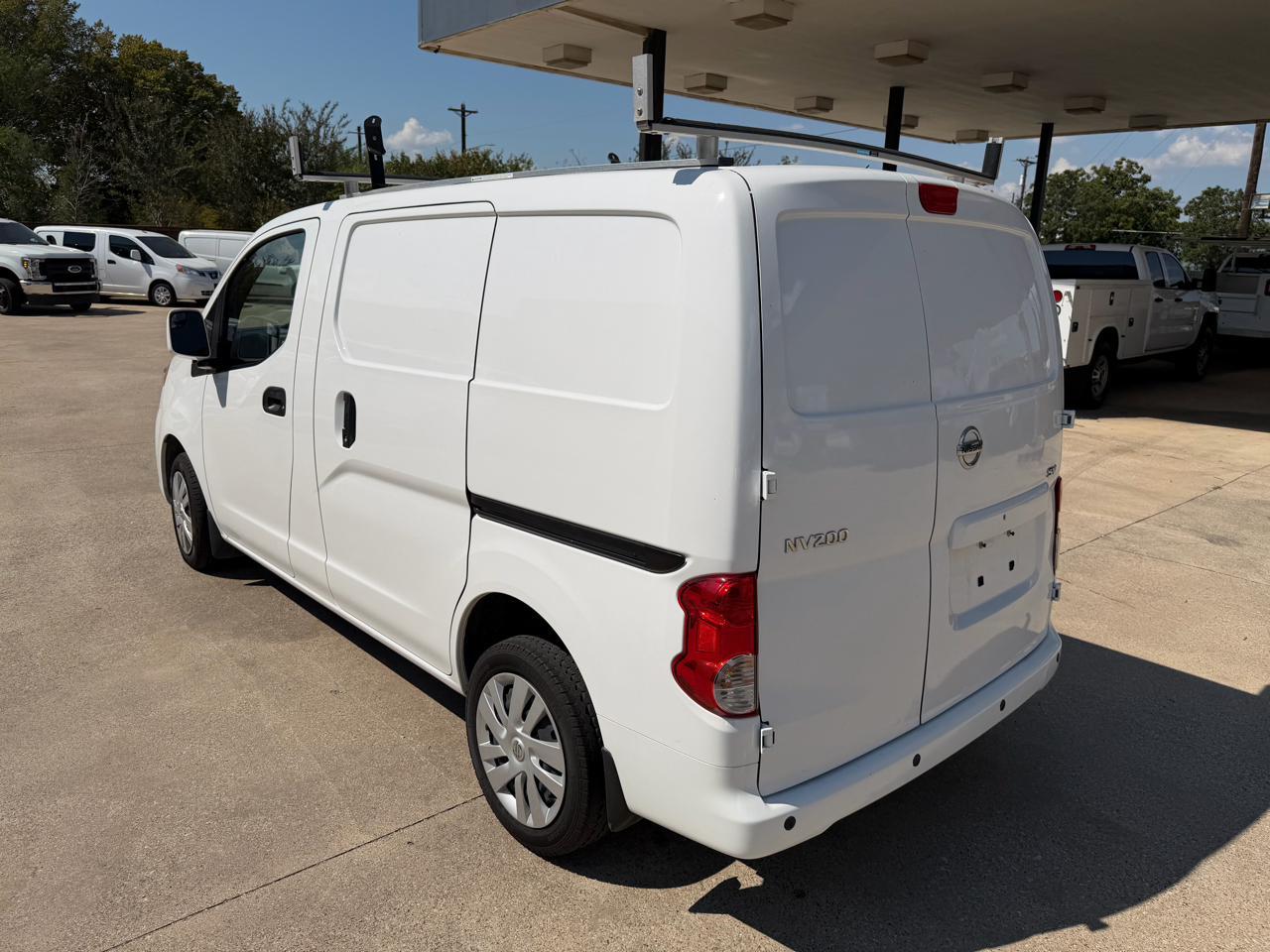 2021 Nissan NV200 SV photo 3