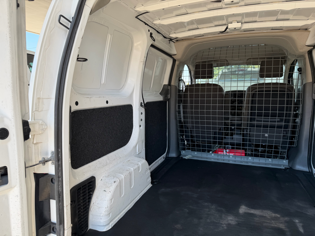 2021 Nissan NV200 SV photo 11