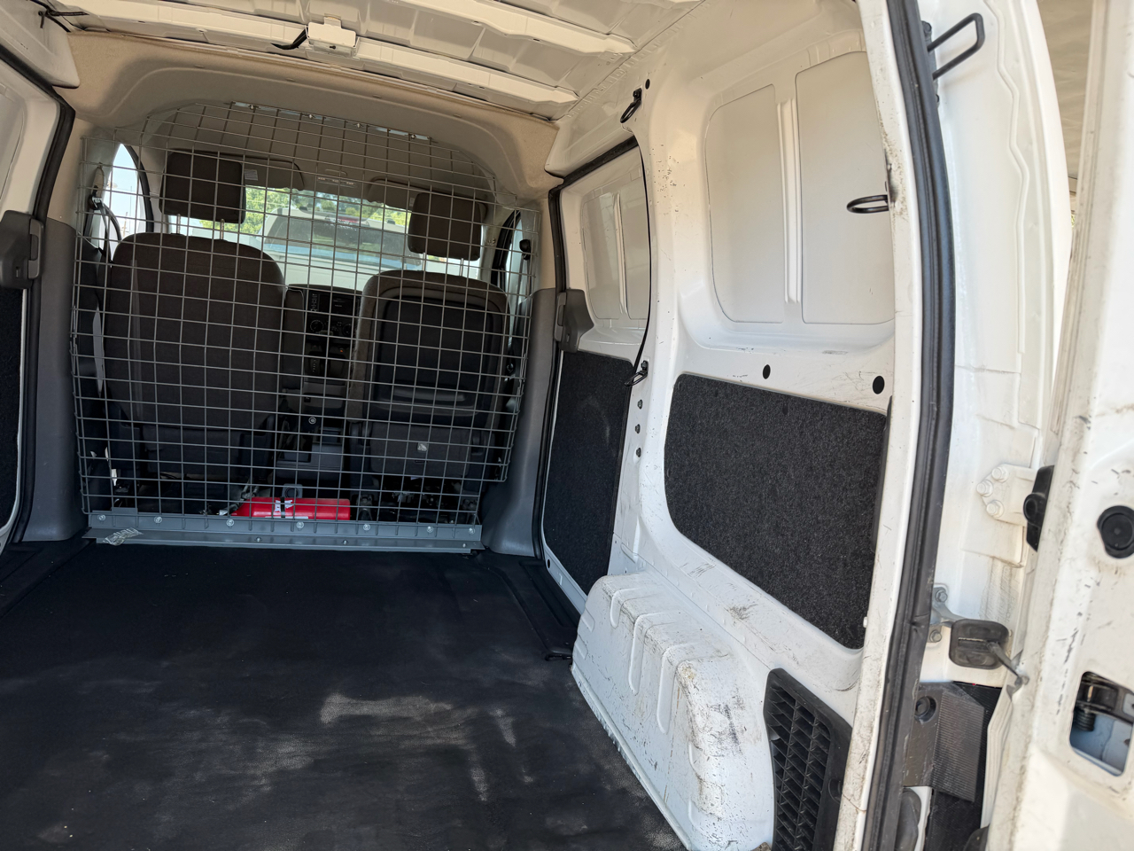 2021 Nissan NV200 SV photo 12