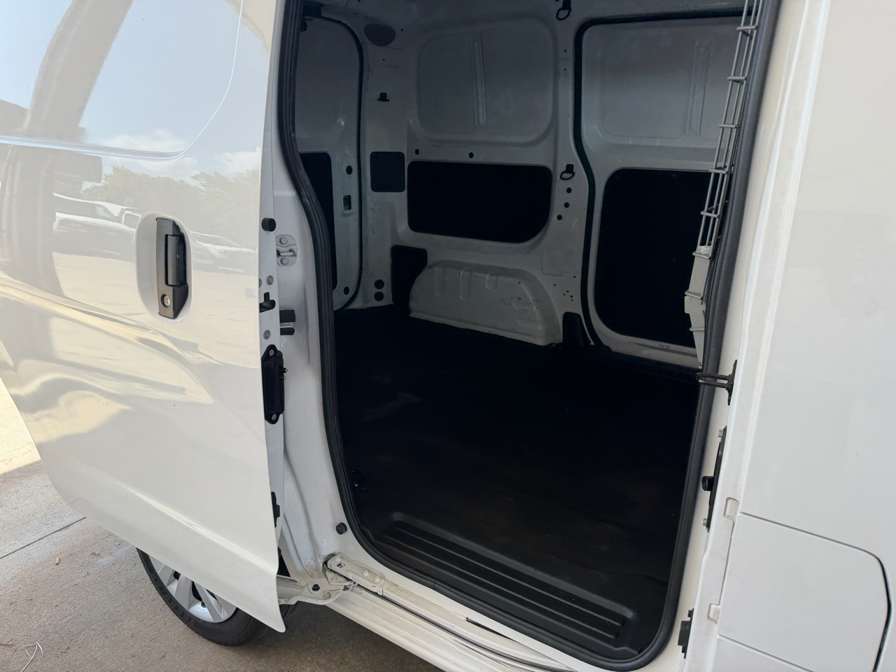 2021 Nissan NV200 SV photo 14
