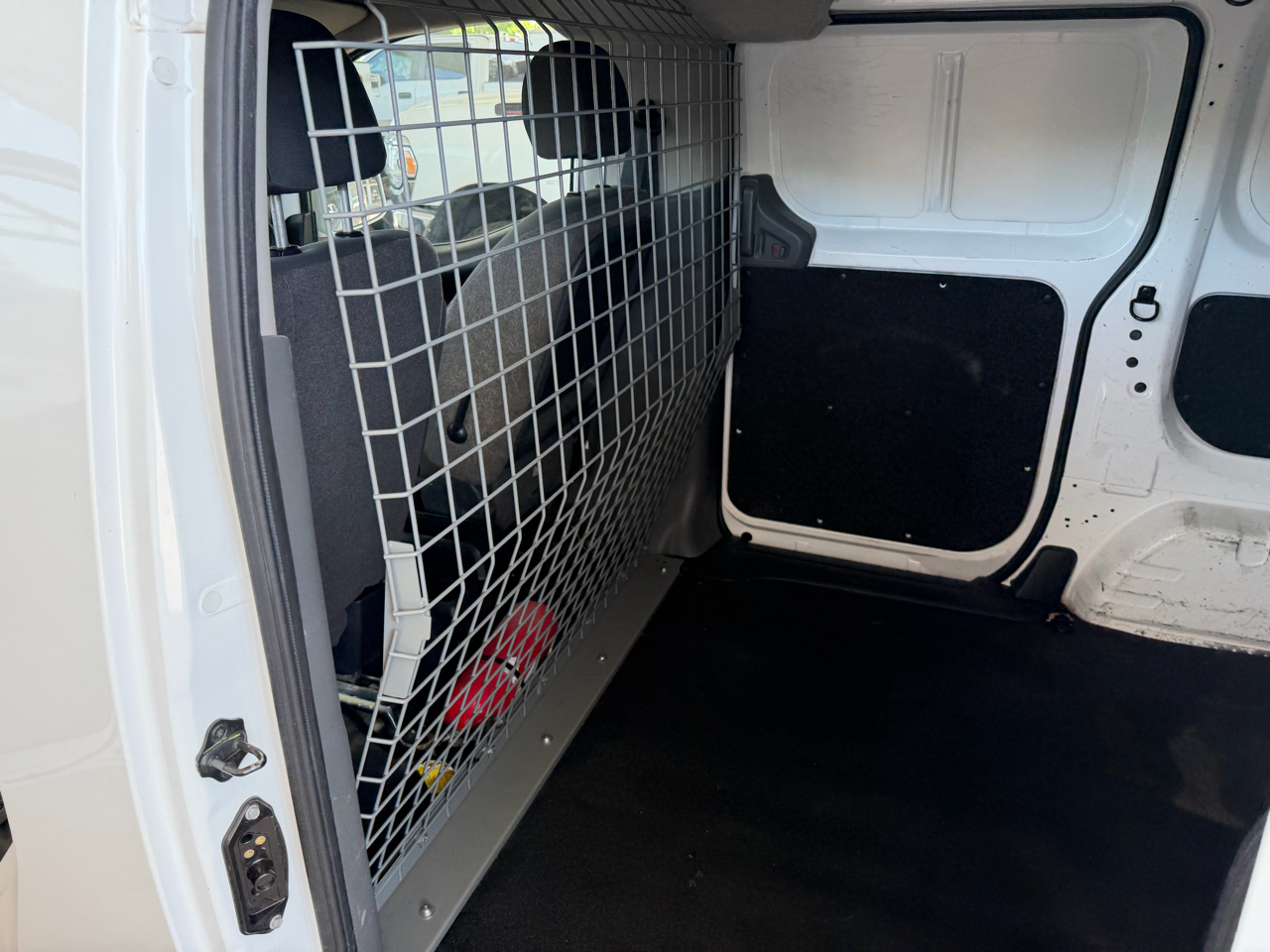 2021 Nissan NV200 SV photo 17
