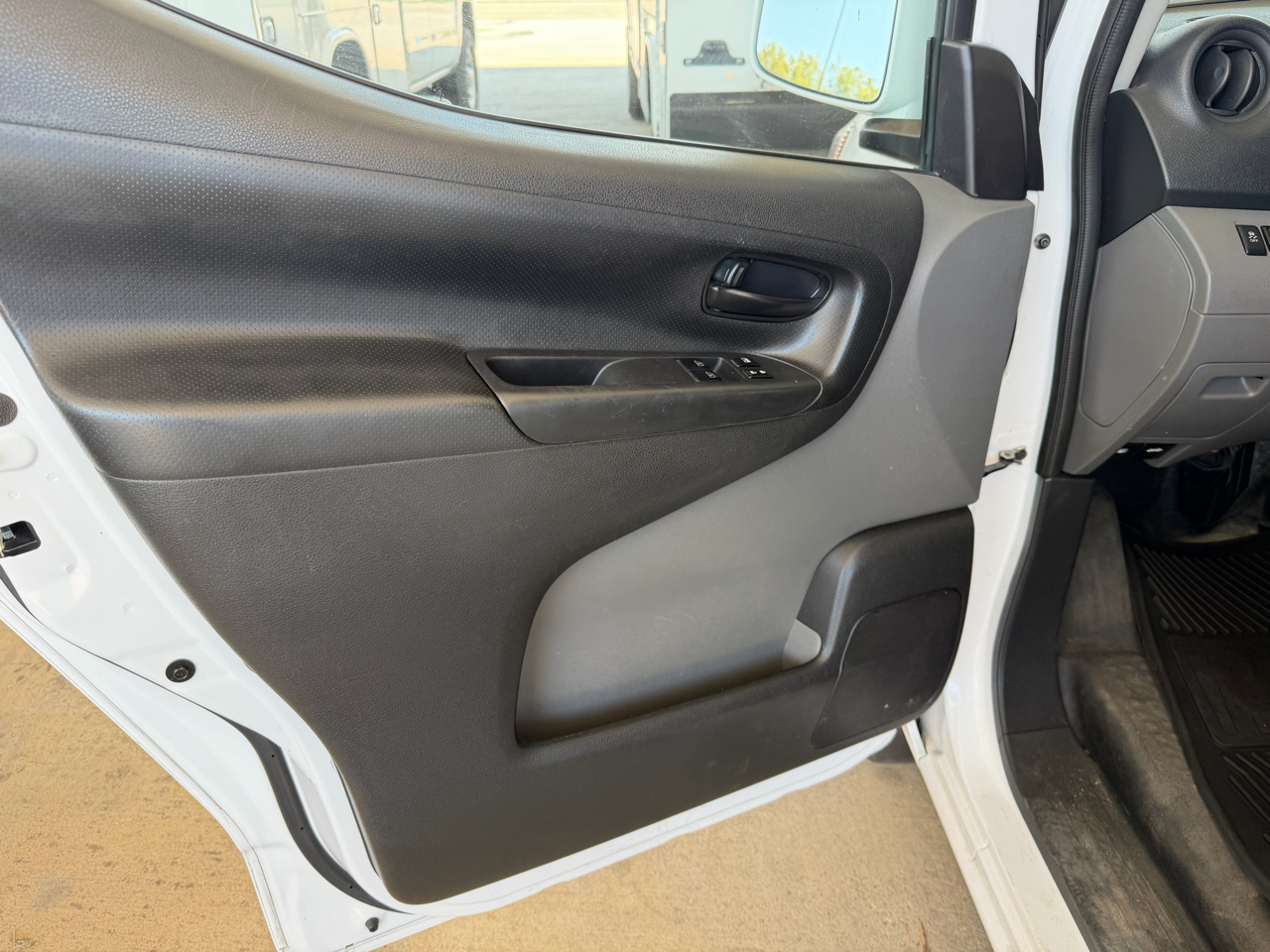 2021 Nissan NV200 SV photo 20