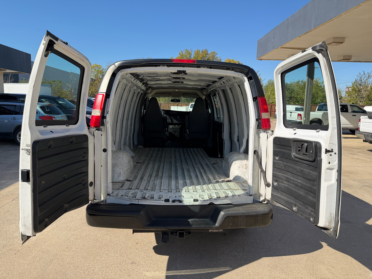 GMC Savana G2500 Extended Cargo 2016