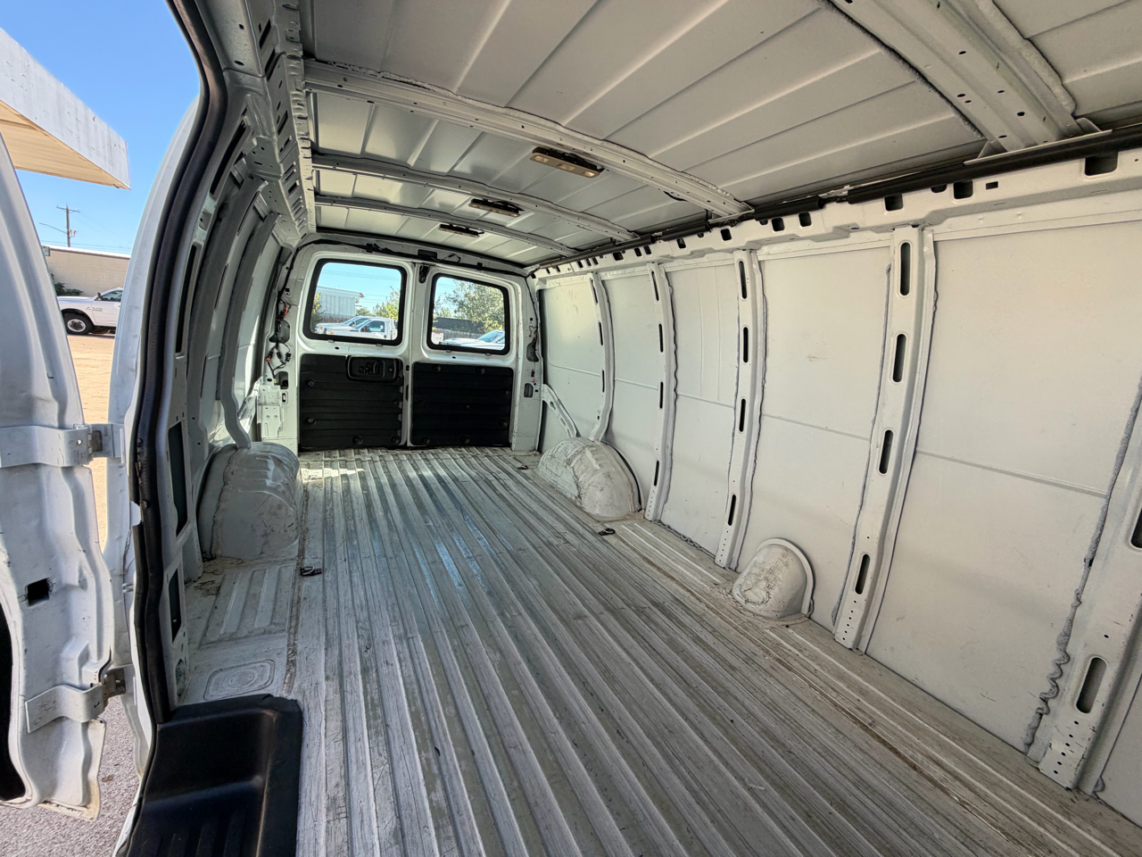 GMC Savana G2500 Extended Cargo 2016