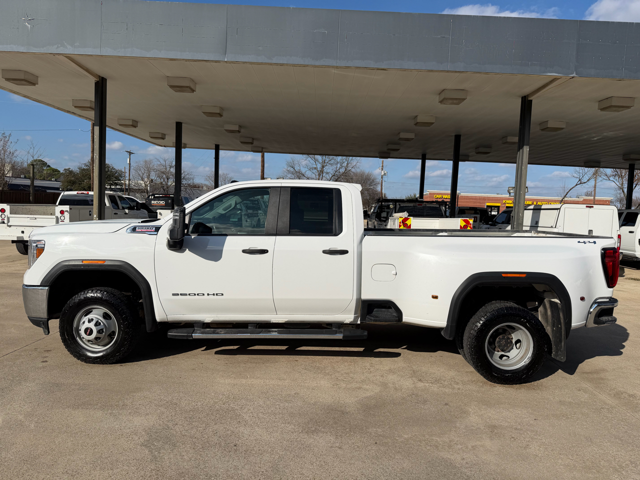 GMC Sierra 3500HD Pro Double Cab 4WD 2022