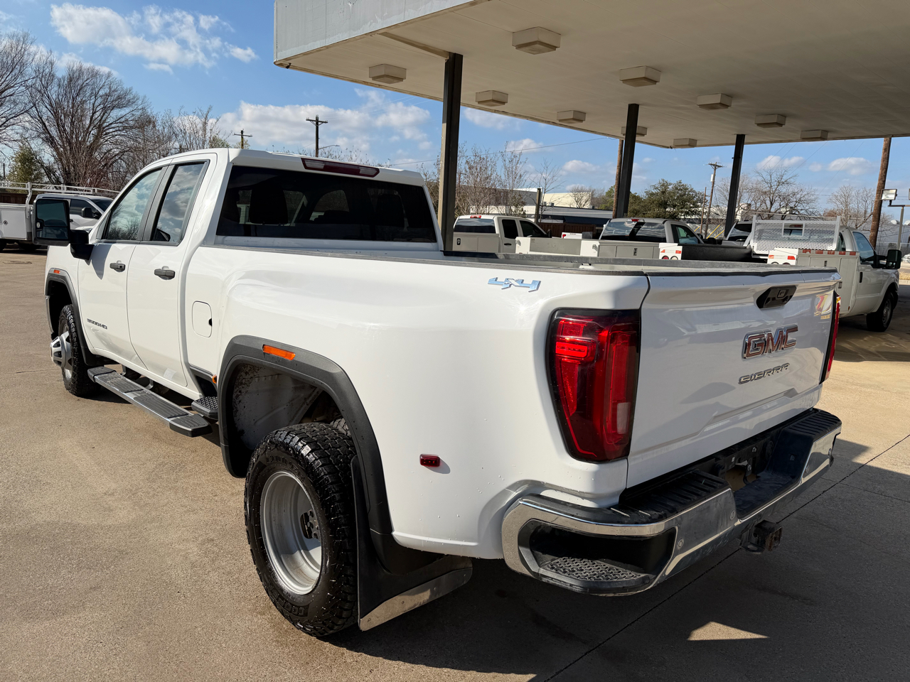GMC Sierra 3500HD Pro Double Cab 4WD 2022