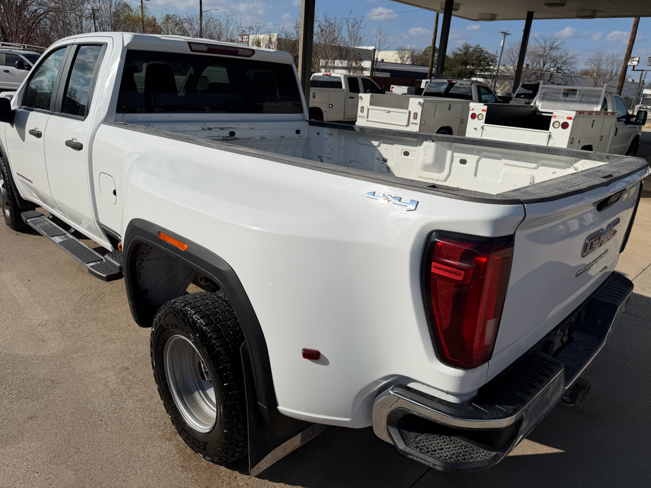 GMC Sierra 3500HD Pro Double Cab 4WD 2022