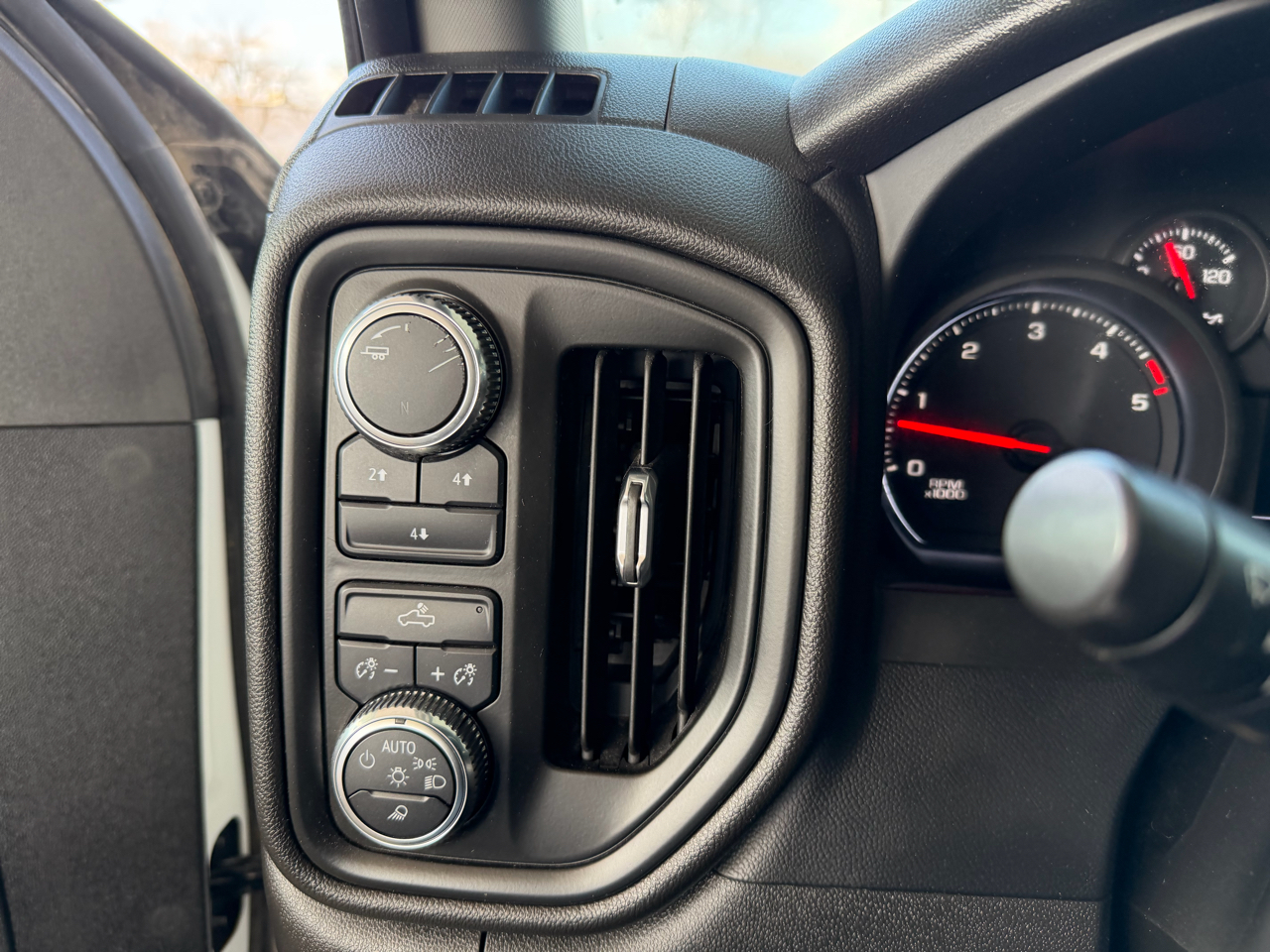 GMC Sierra 3500HD Pro Double Cab 4WD 2022