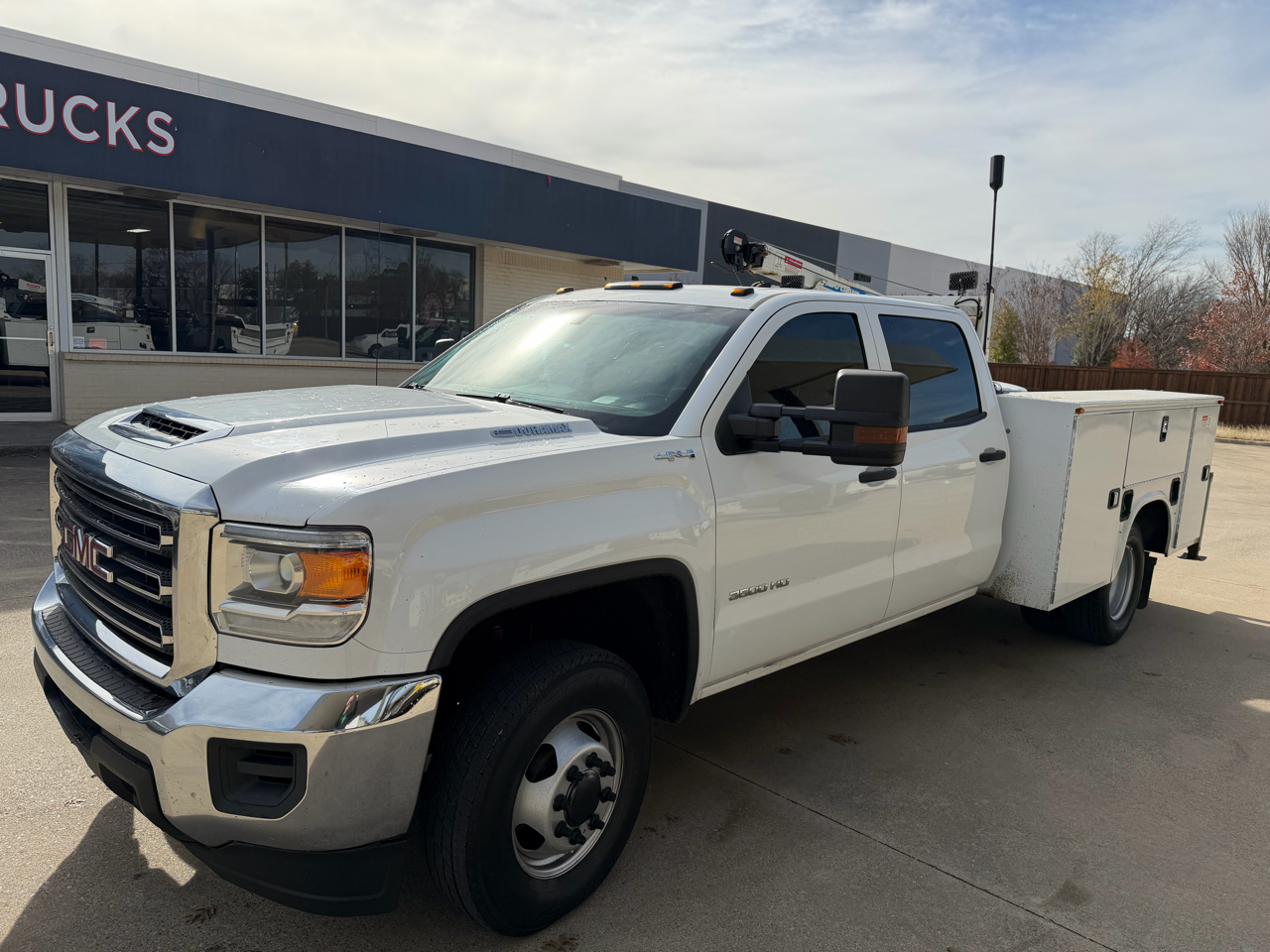 GMC Sierra 3500HD Base Crew Cab 4WD 2019