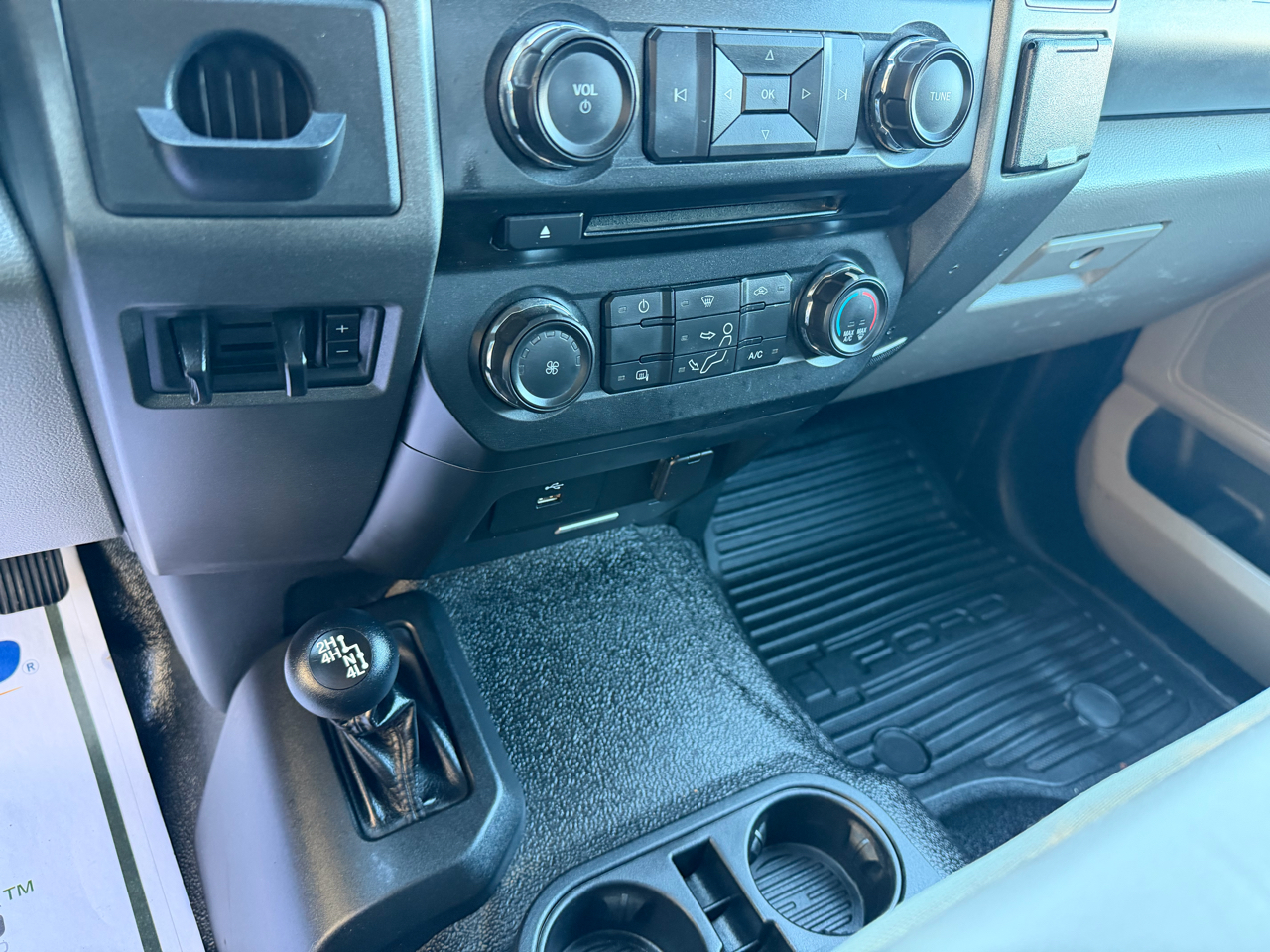 Ford F-350 SD XL SuperCab Long Bed DRW 4WD 2018