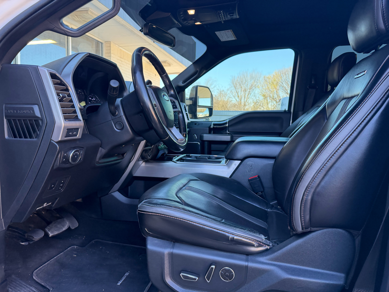 Ford F-250 SD Platinum Crew Cab 4WD 2020
