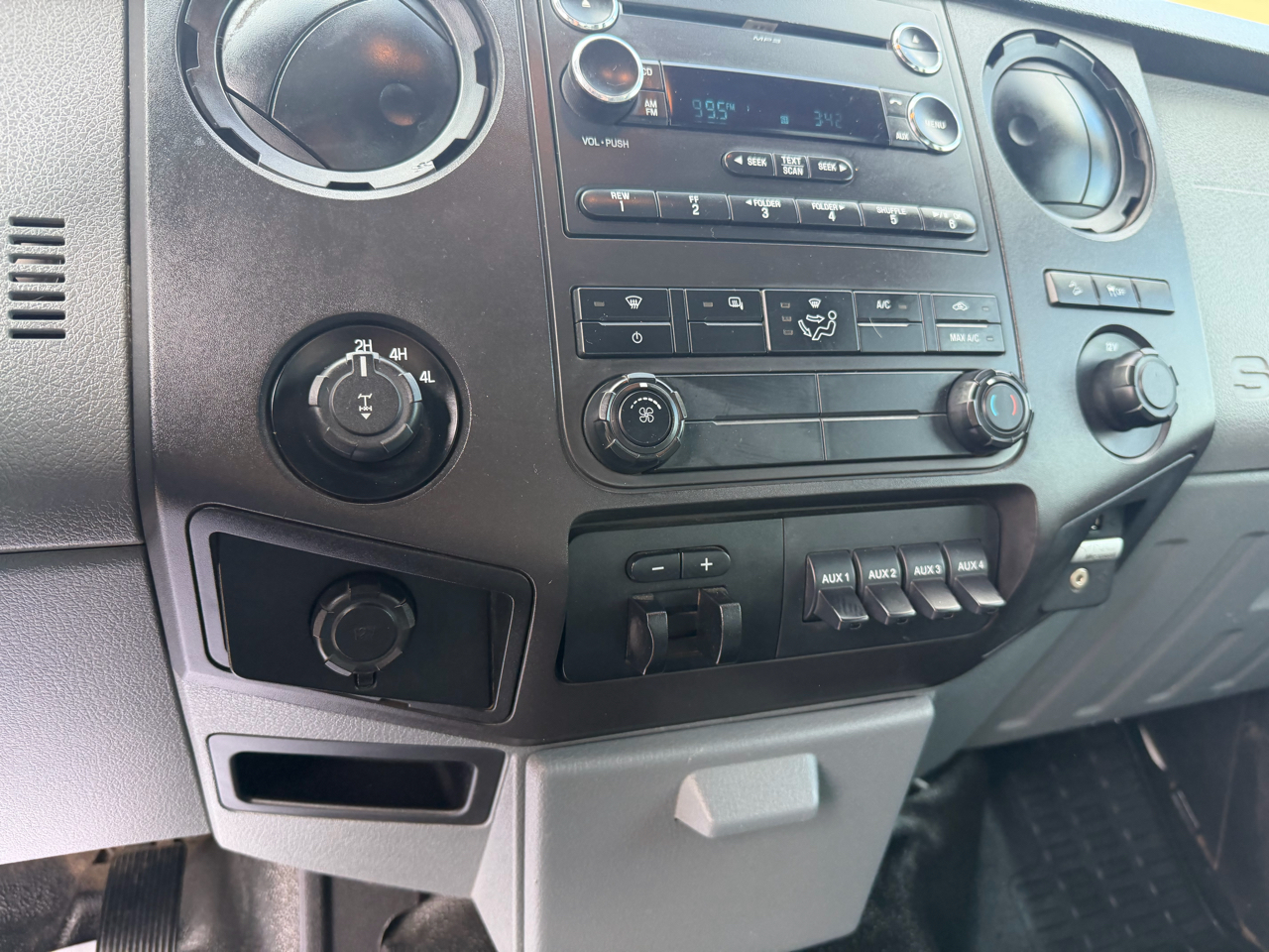 Ford F-350 SD XL Crew Cab LWB 4WD 2014