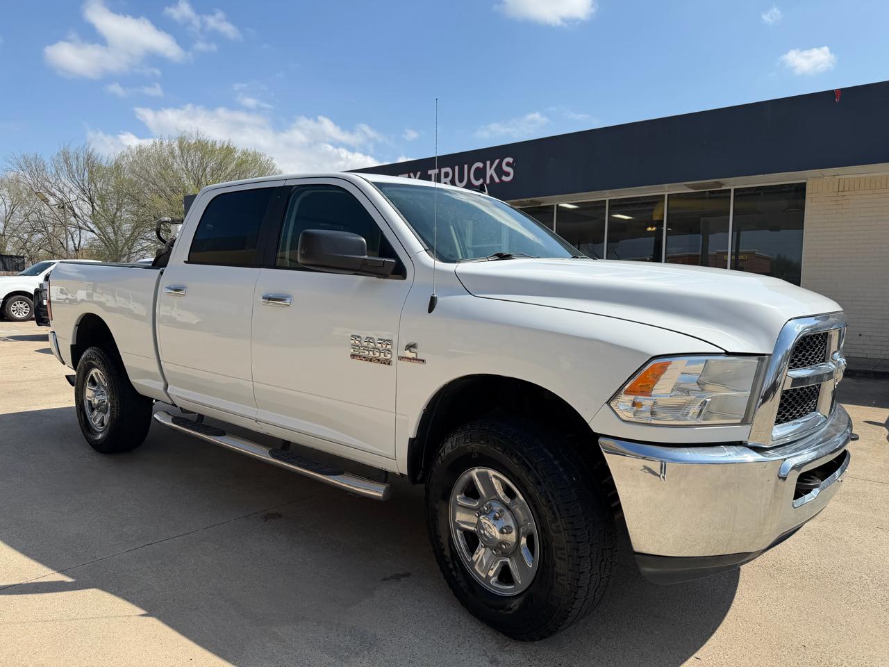 RAM 2500 SLT Crew Cab SWB 4WD 2017