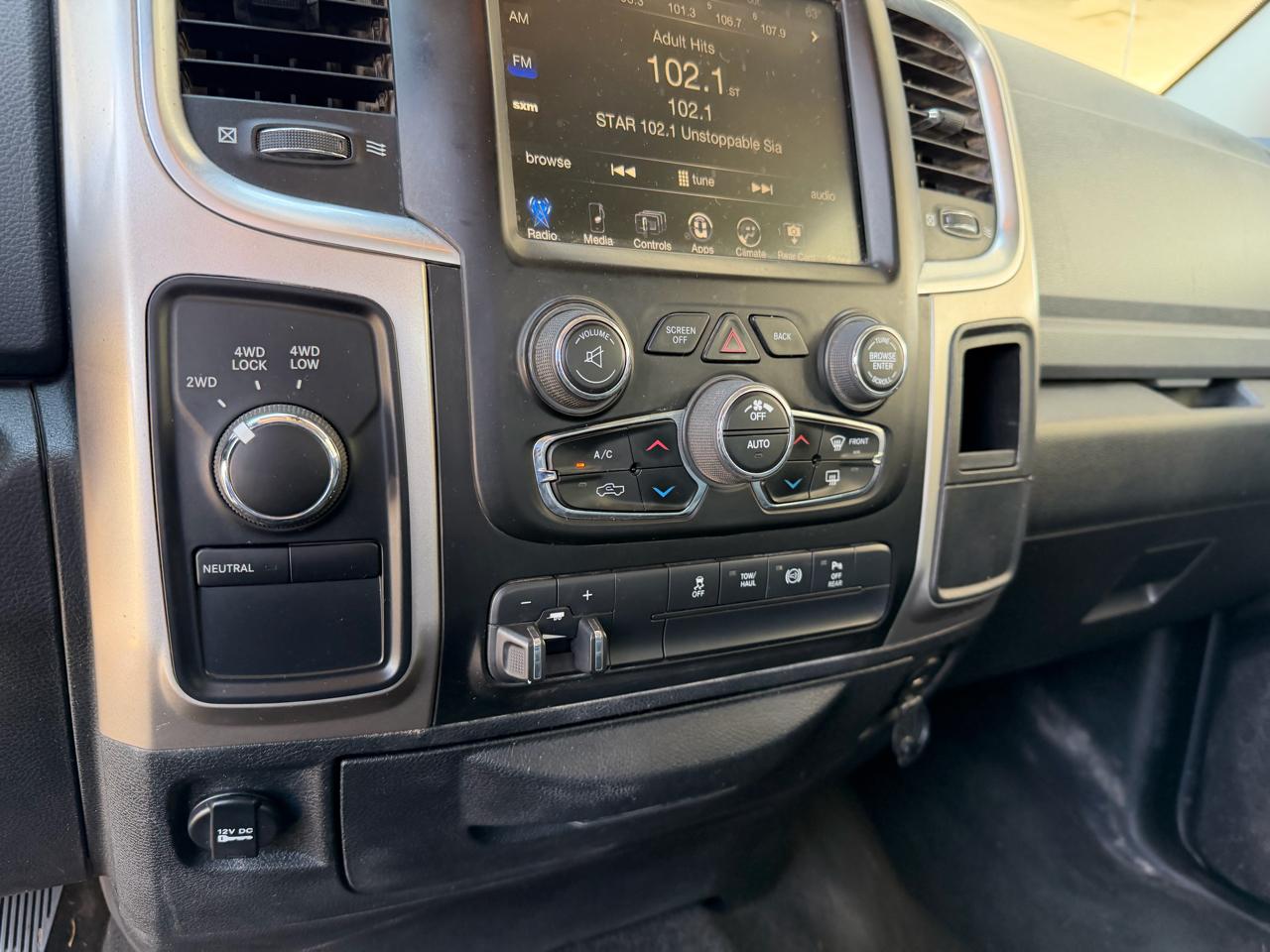 RAM 2500 SLT Crew Cab SWB 4WD 2017