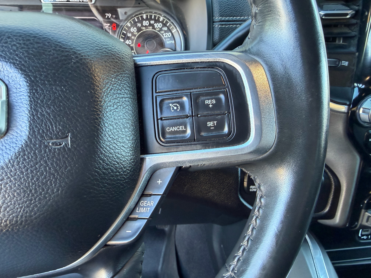 RAM 2500 Laramie Crew Cab SWB 4WD 2021