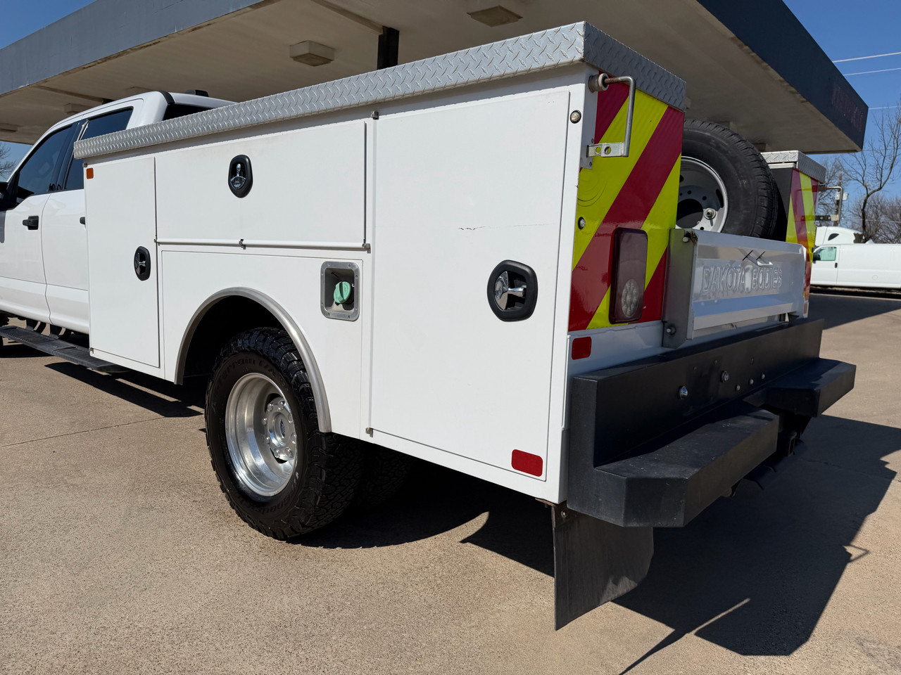 Ford F-350 SD XL Crew Cab Long Bed DRW 2WD 2021