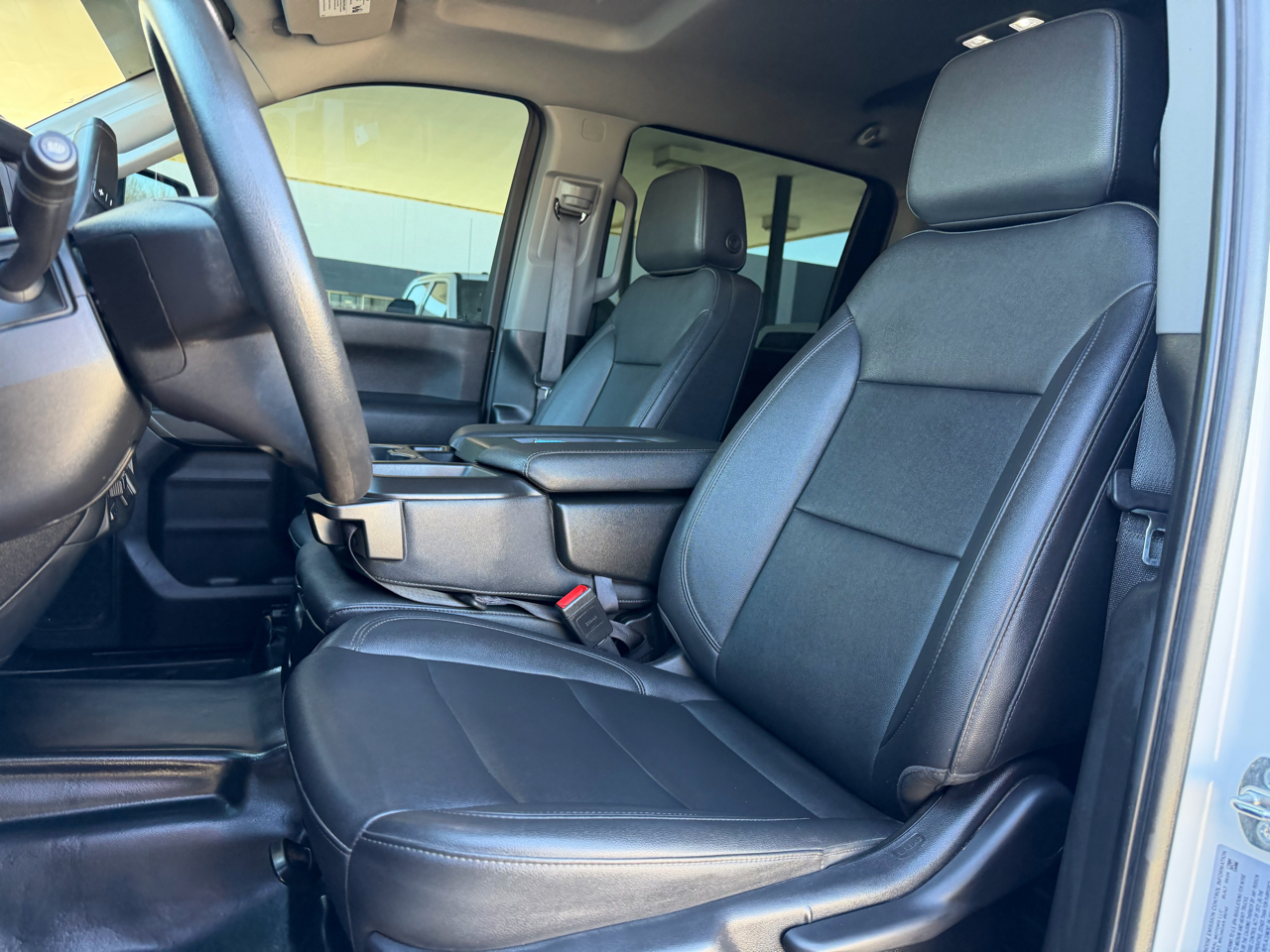 GMC Sierra 3500HD Pro Crew Cab 4WD LB 2024