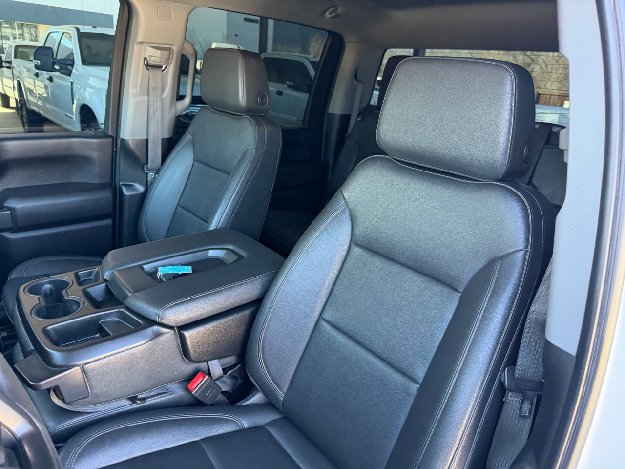 GMC Sierra 3500HD Pro Crew Cab 4WD LB 2024