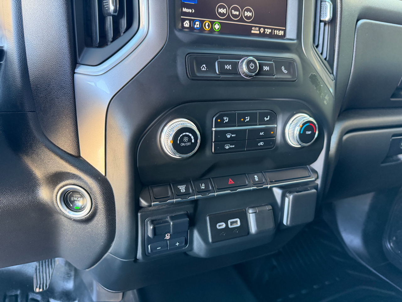 GMC Sierra 3500HD Pro Crew Cab 4WD LB 2024