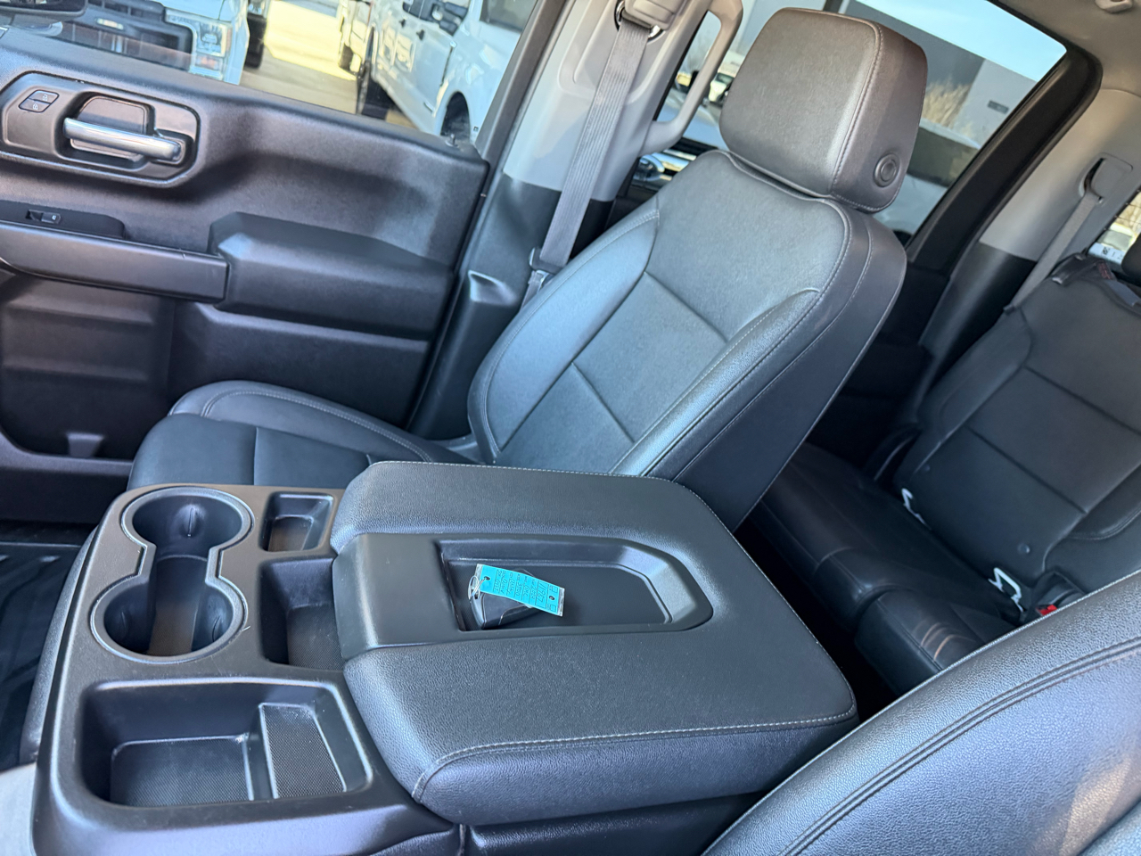 GMC Sierra 3500HD Pro Crew Cab 4WD LB 2024